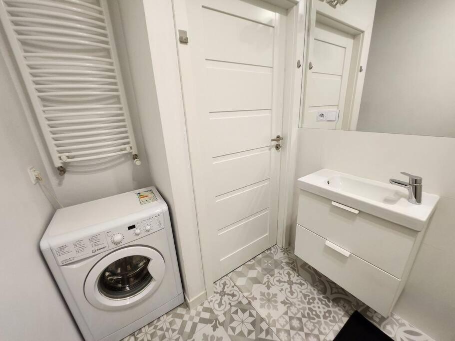 Apartstars - Powstancow #32 With Terrace Rzeszów Exteriér fotografie